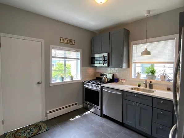 203 Duncan Avenue image 3 of 23