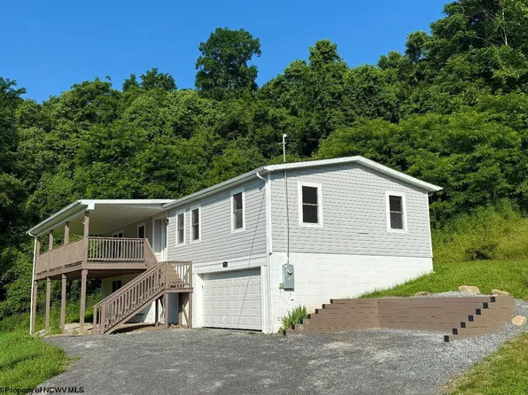 276 Daybrook Rd, Blacksville, WV 26521