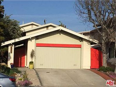 1st image of 2657 31st St