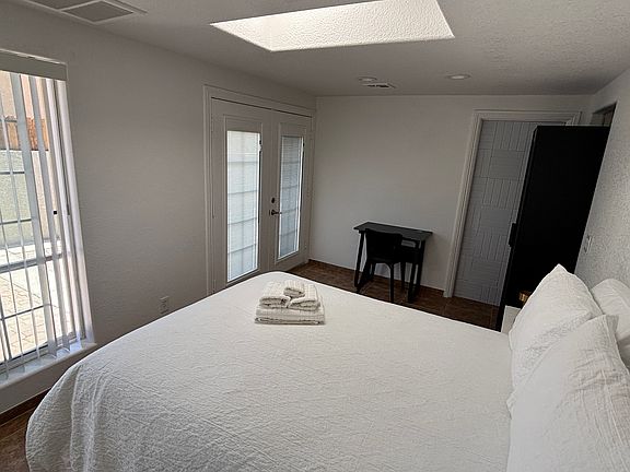 2nd image of 800 Antonio Dr #3