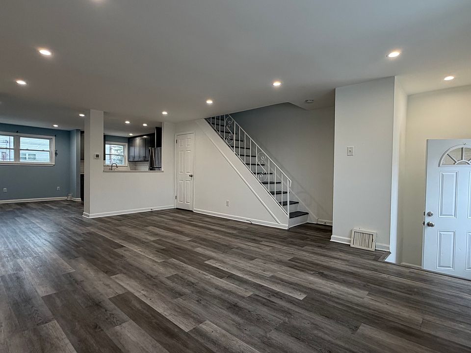 1st image of 12611 Biscayne Dr #12611