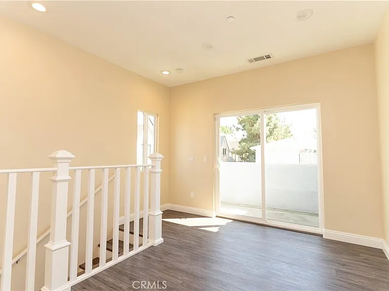 9246 Cedros Ave #6 — Photo 23