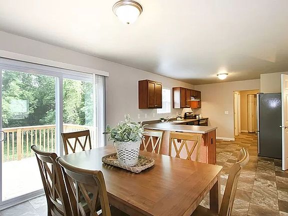 5th image of 8806 Tiburon Ln