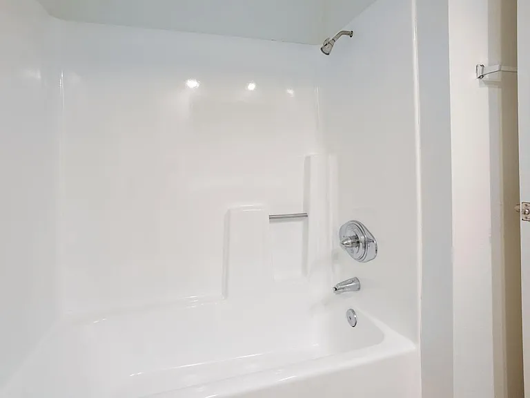 1130 E Alosta Ave — Photo 8