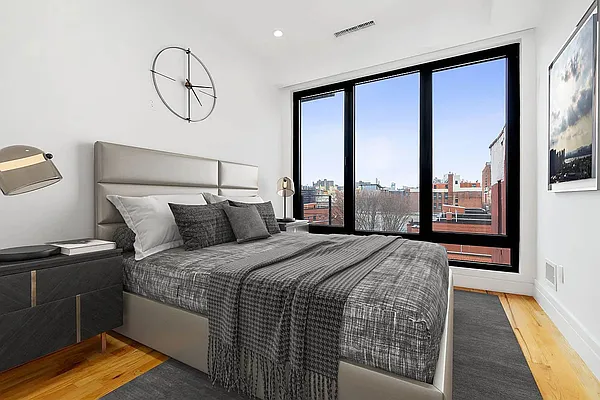 Rented by REAL New York | media 3