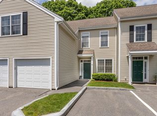 60 Evergreen Cir #60, Canton, MA 02021