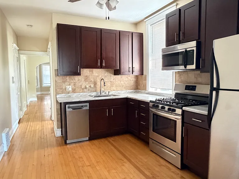 4106 N Damen Ave #1 — Photo 7