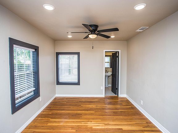 5th image of 2409 30th St