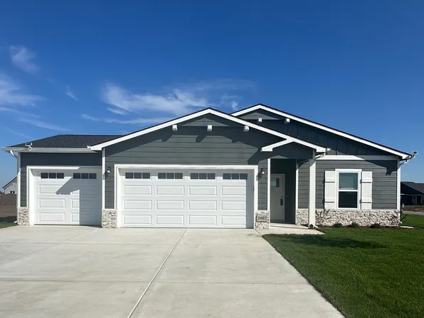 1602 N Topaz Ln, Mulvane, KS 67110