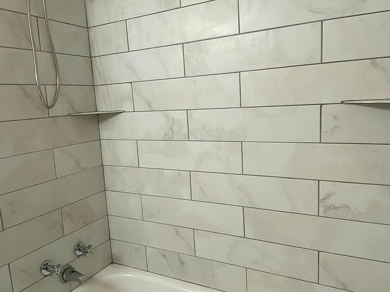 1411 Hampton Dr — Photo 12