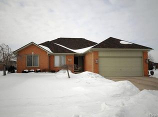 50589 Steeh Dr, Macomb, MI 48044