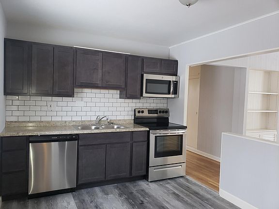 3rd image of 9822 Monarch Dr