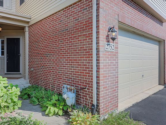 2nd image of 2752 Blakely Ln Unit 2752