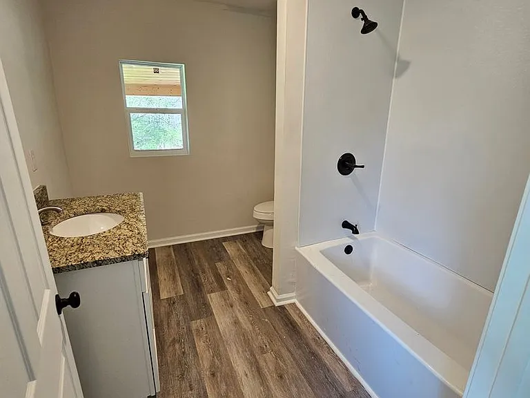 118 Arms Rd — Photo 6