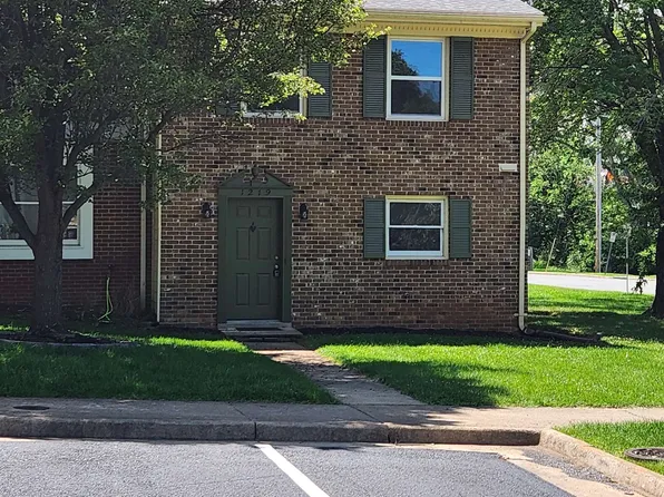 1219 Country Club Ct, Harrisonburg, VA 22802