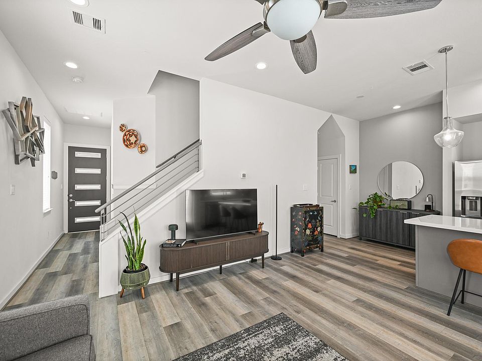 1st image of 4002 Elser St