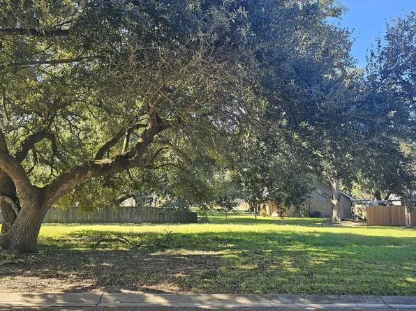 101 Habersham Dr, Youngsville, LA 70592