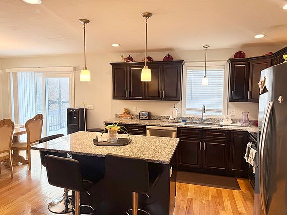 2nd image of 60-60A Danforth St