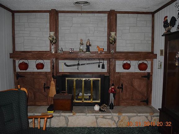 4th image of 810 S Yosemite St