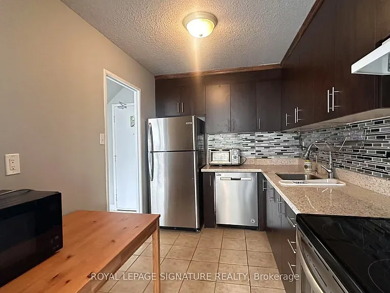 2121 Roche Ct #109 — Photo 5