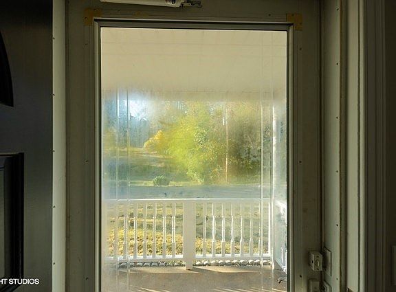 3rd image of 100 Lowland Dr