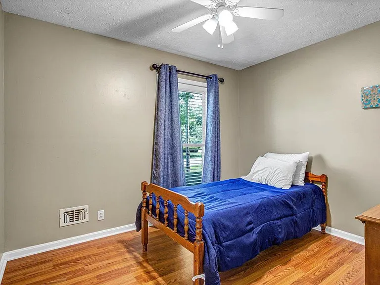 1204 Meadowridge Trl — Photo 15