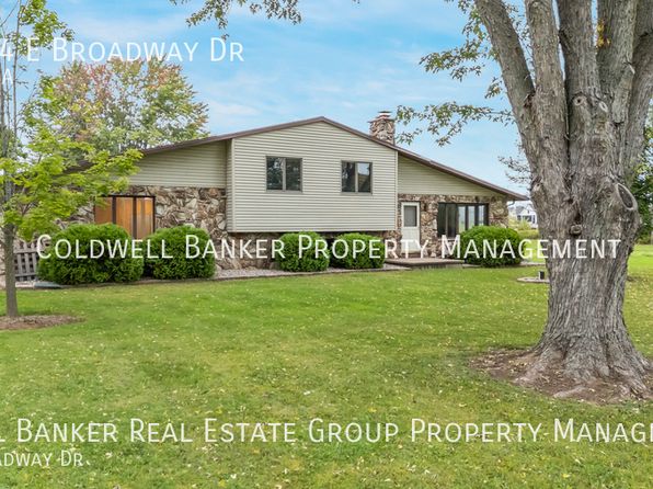 W3424 E Broadway Dr