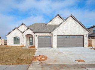 5513 Ledgestone Dr, Mustang, OK 73064