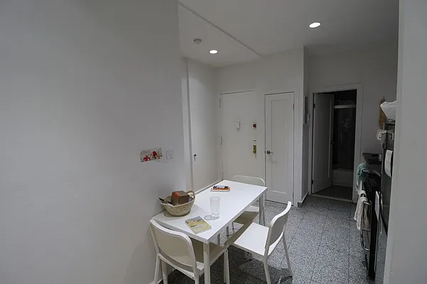 Rented by Mossanen Group | media 33