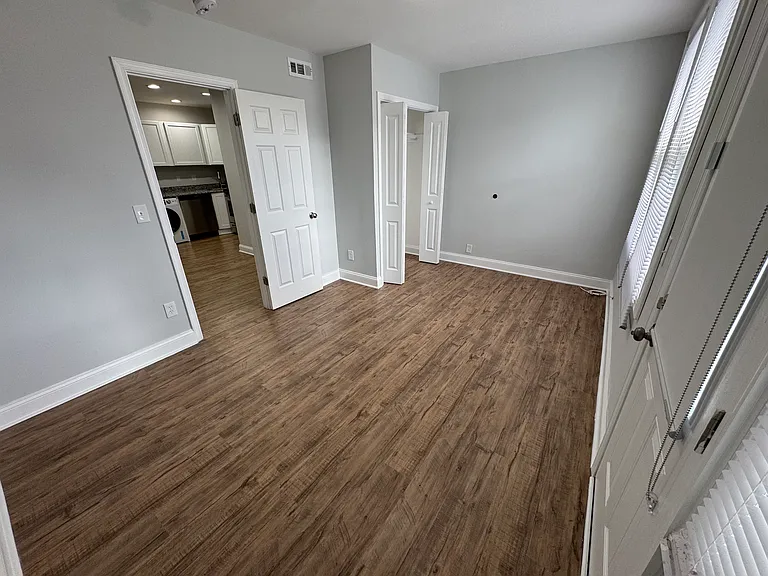 1833 I St NE #1-2-4 — Photo 8