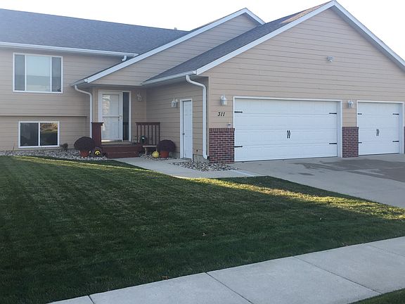 3rd image of 311 Pine Brooke Dr