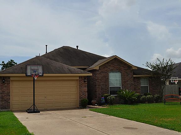 2nd image of 2006 Caroline Ave
