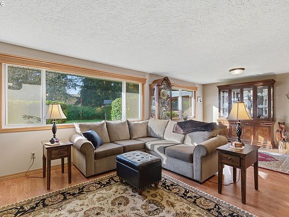 4th image of 10314 NE 91st Ave