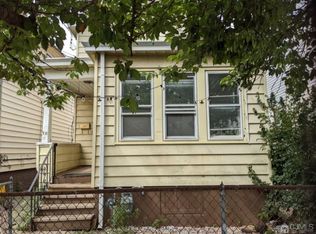 16 Alexander St, New Brunswick, NJ 08901