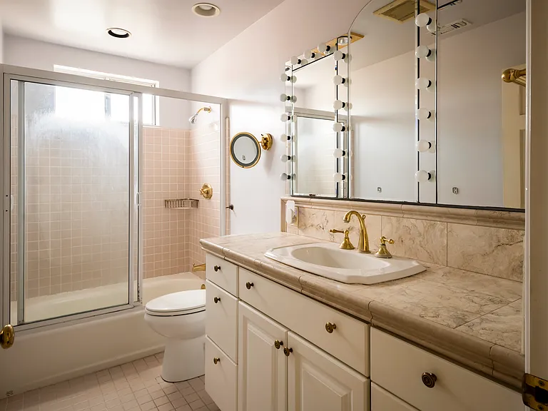 Upstairs - Bathroom Shared