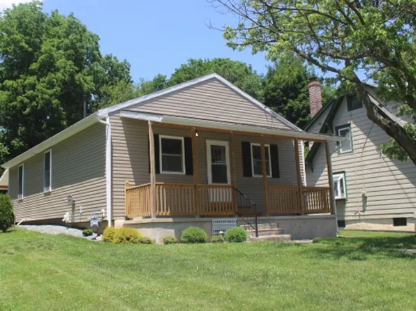 1443 W College Ave, York, PA 17404