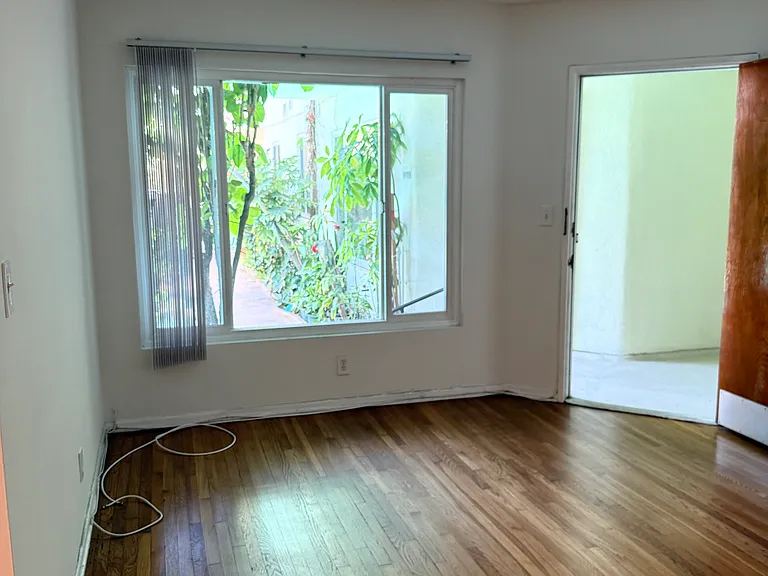 1138 S La Cienega Blvd #1 — Photo 13