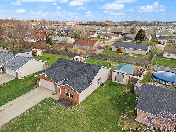 2nd image of 1213 Pebble Creek Drive