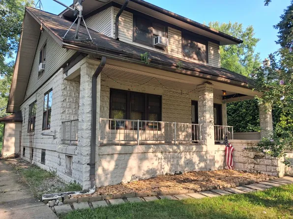 305 S Cleveland Ave, Galien, MI 49113