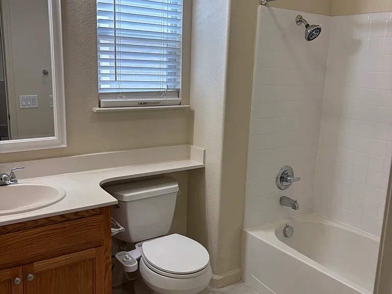 1543 Cole Ln — Photo 14