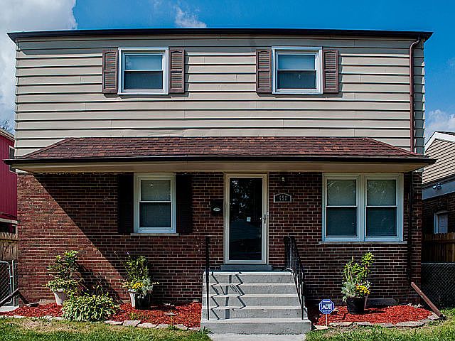 1st image of 450 W 126th Pl