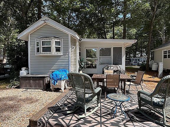3rd image of 118 Dunns Corner Rd #159