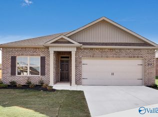 102 Wellspring Rd, Huntsville, AL 35810