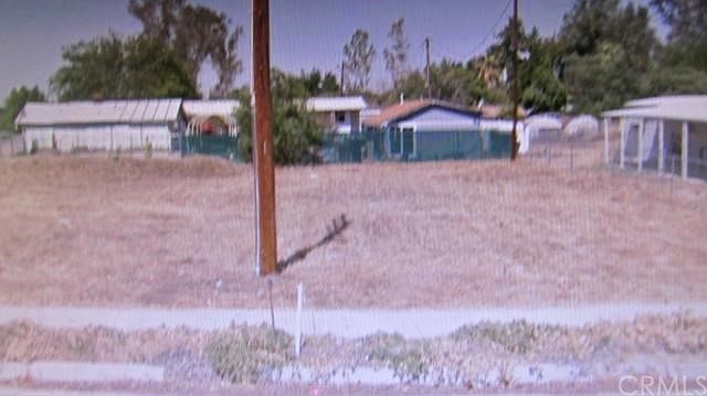 2nd image of 25945 Fairview Ave