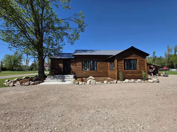 8050 Dudley St, Vanderbilt, MI 49795