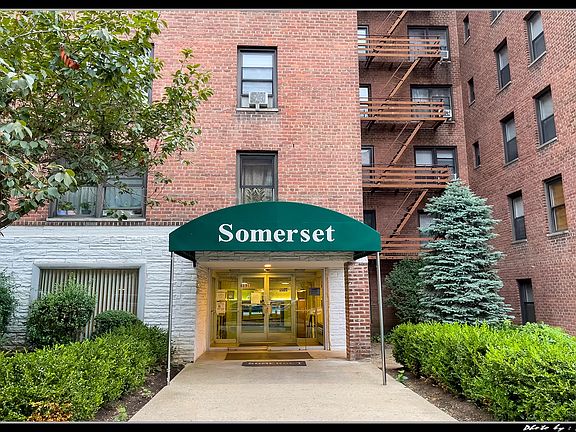 4th image of 8385 116th St APT 4E