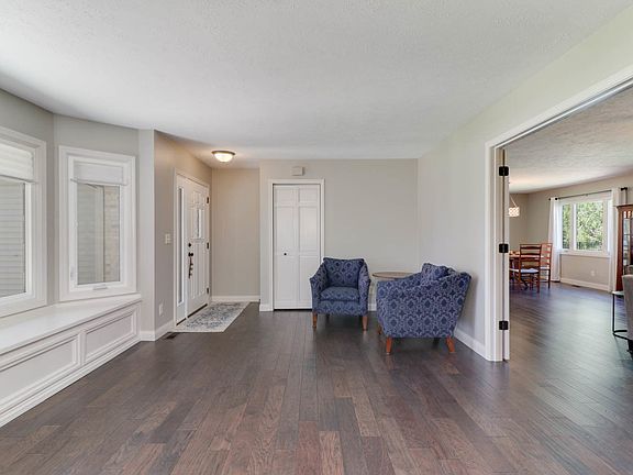 5th image of 3110 Dorset Ct