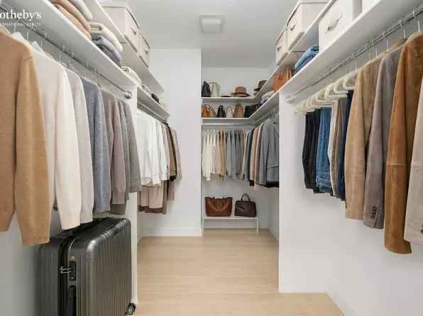 138 East 50th Street image 25 of 50