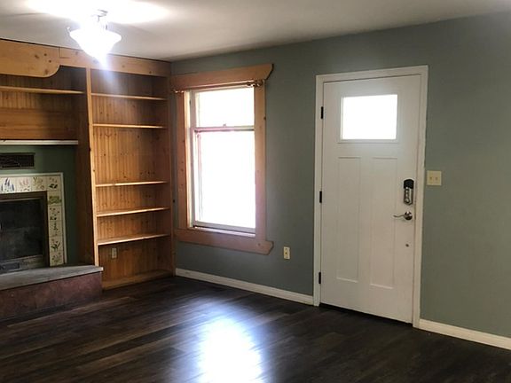 4th image of 415 Central Ave