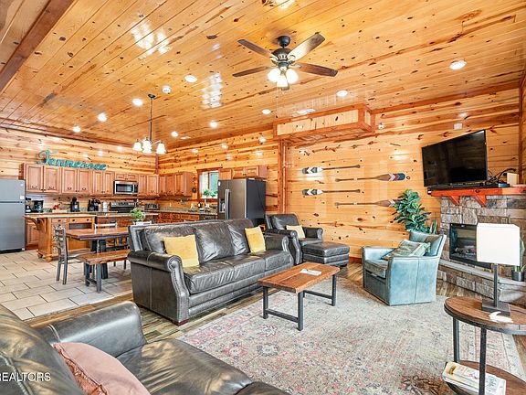 5th image of 2517 Laurel Point Way